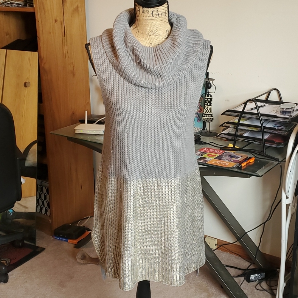 THML long tunic sweater vest size Large